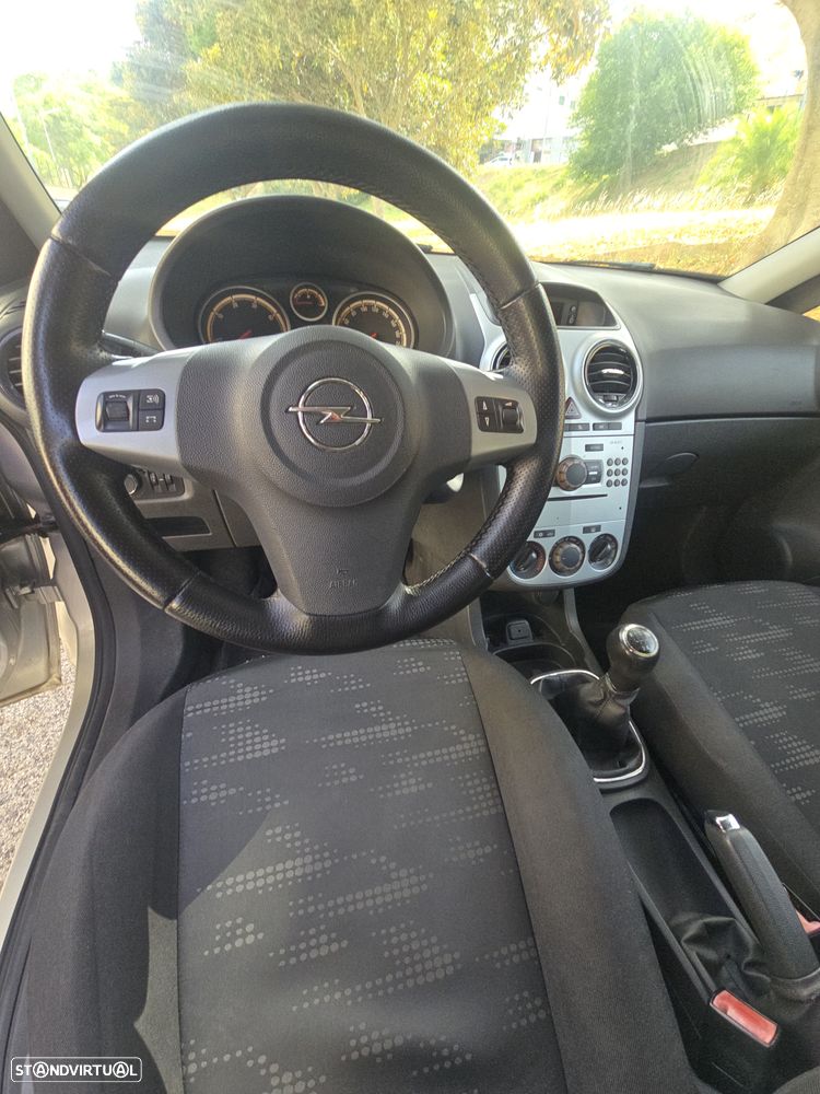 Opel Corsa 1.3 CDTI Enjoy EcoFLEX - 17