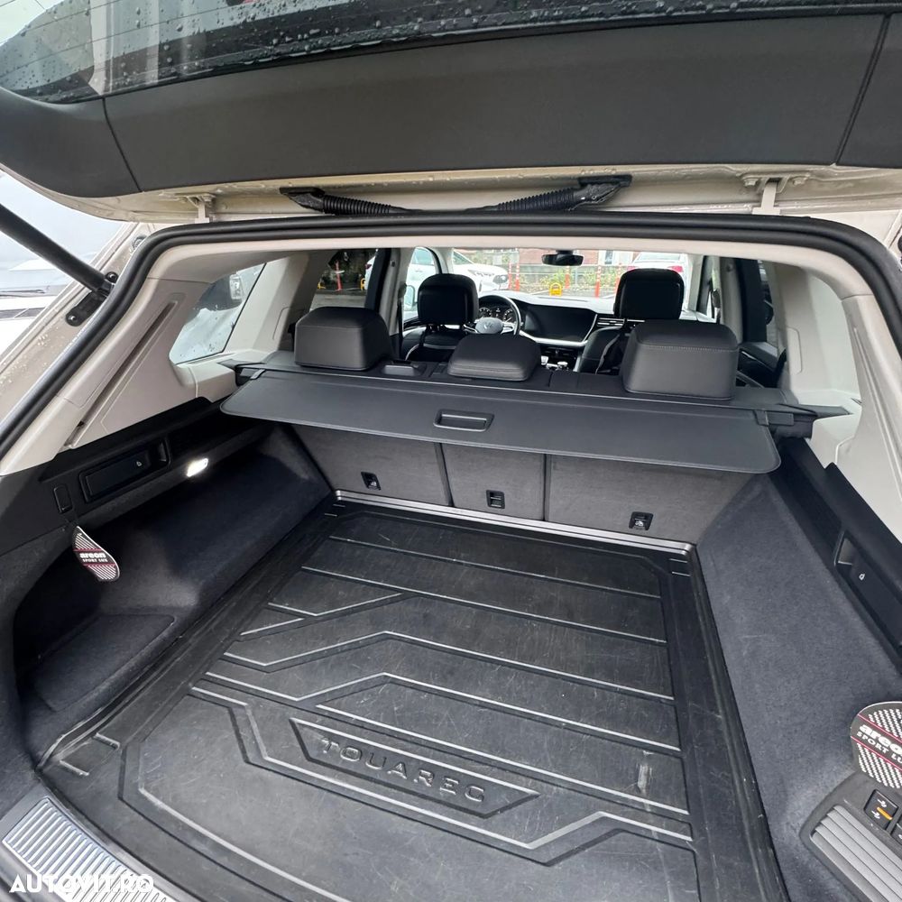 Volkswagen Touareg V6 TSI 4MOTION Elegance - 9