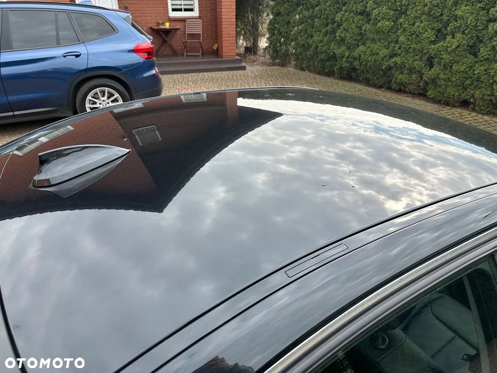 BMW Seria 3 320d Efficient Dynamic Edition Blue Performance Luxury Line - 9