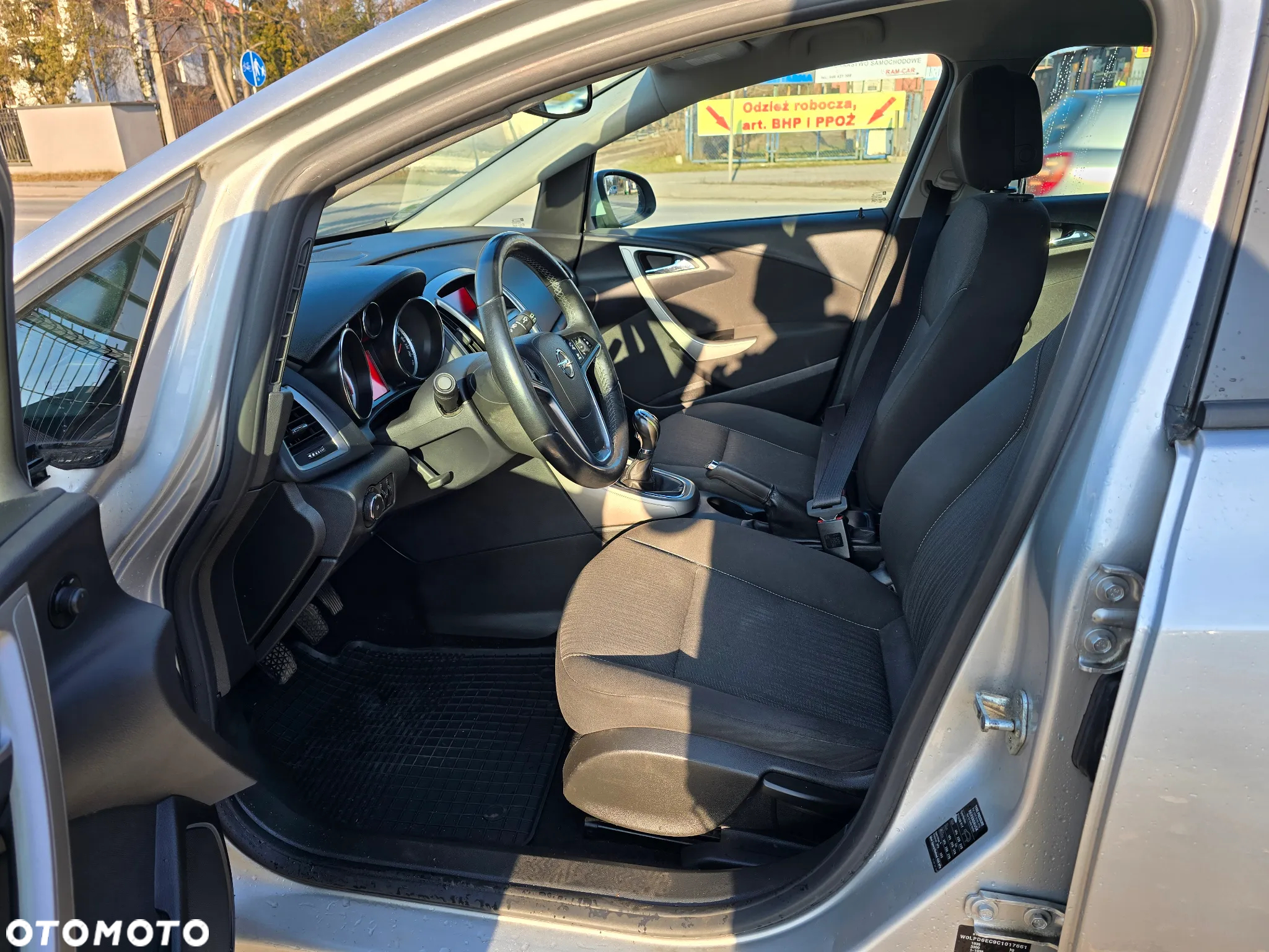 Opel Astra 1.4 Turbo Design Edition - 2
