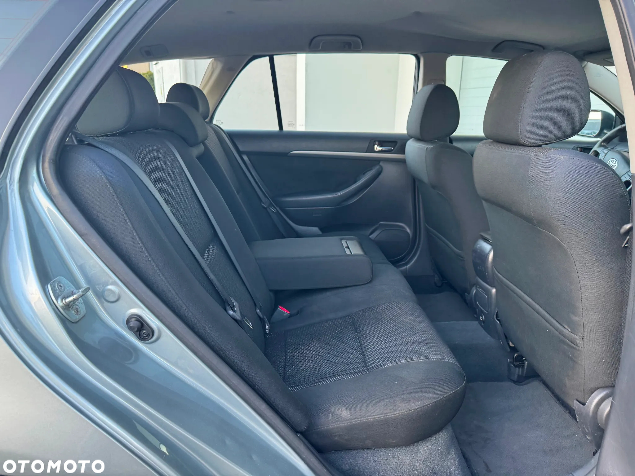 Toyota Avensis 2.2 D-4D Combi Executive - 6