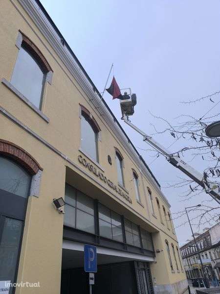 Aluga se Barquinha/plataforma elevatória - Grande imagem: 3/3