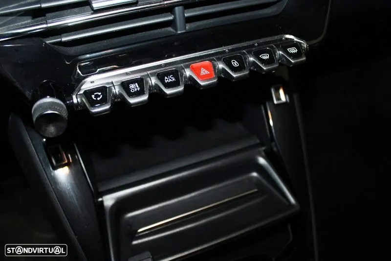 Peugeot 208 - 20