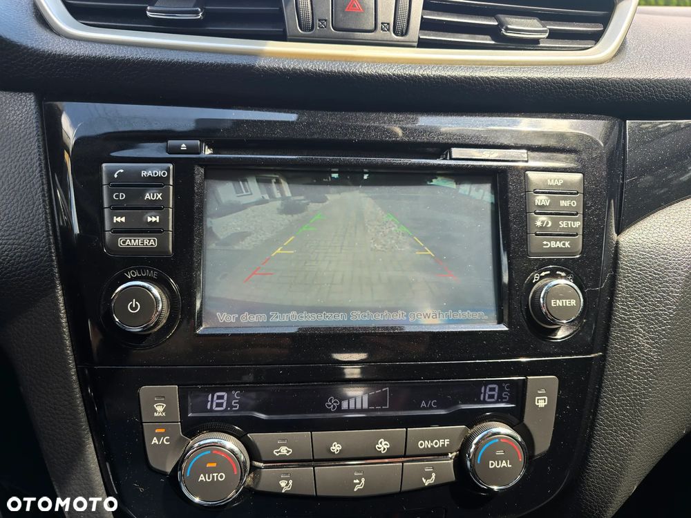 Nissan Qashqai 1.2 DIG-T N-Connecta EU6 - 12