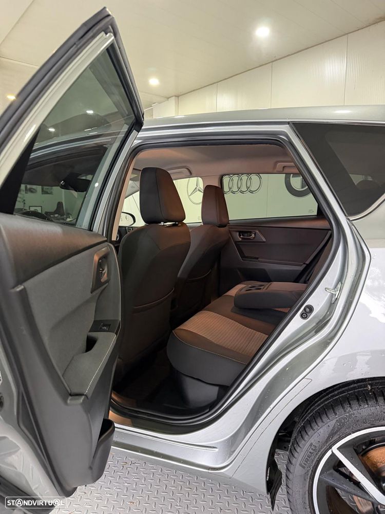 Toyota Auris 1.8 HSD Comfort+P.Sport - 16