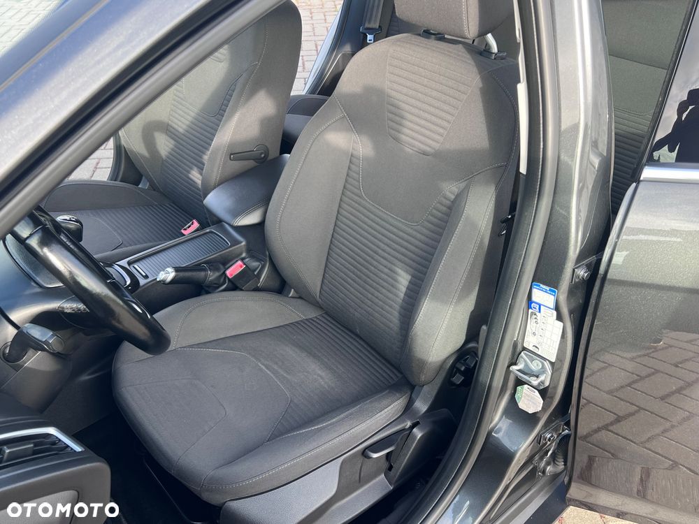 Ford Focus 2.0 TDCi Titanium ASS - 17