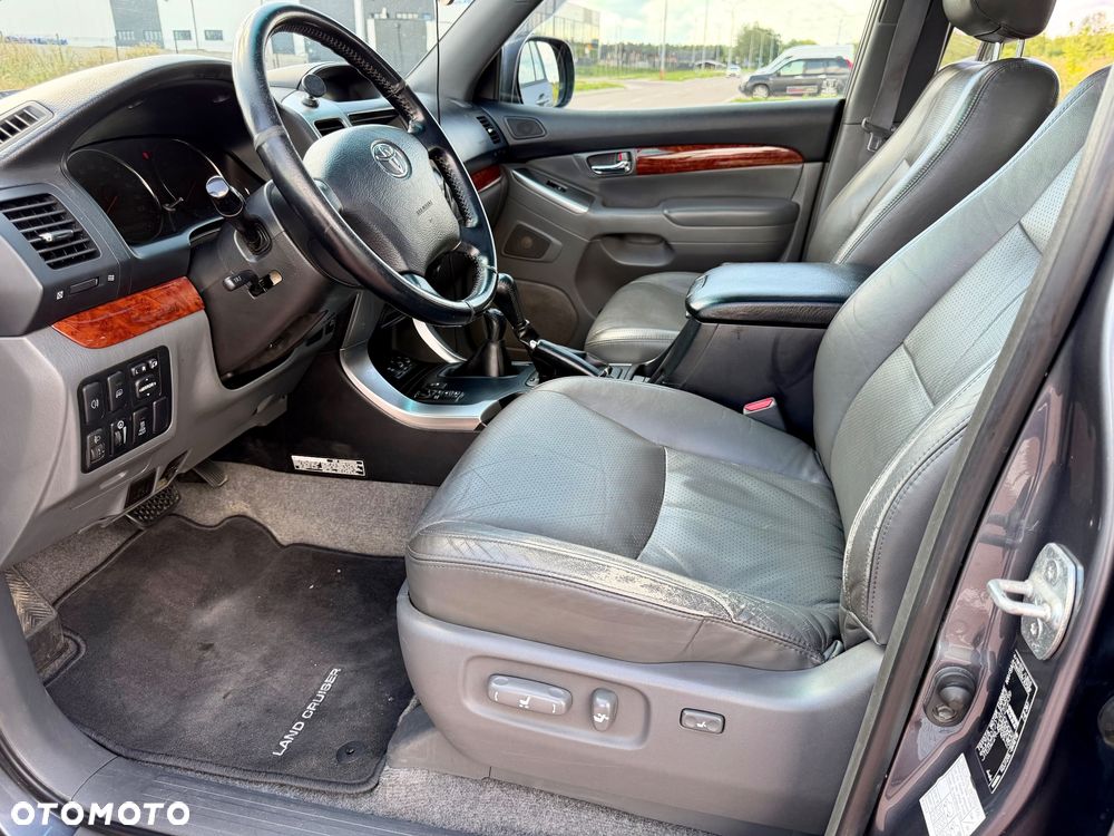 Toyota Land Cruiser 3.0 D Sol Navi Platinium - 16