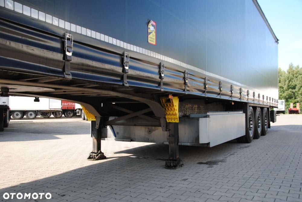 Schmitz Cargobull SCS kurtyna, podnoszona oś - 12