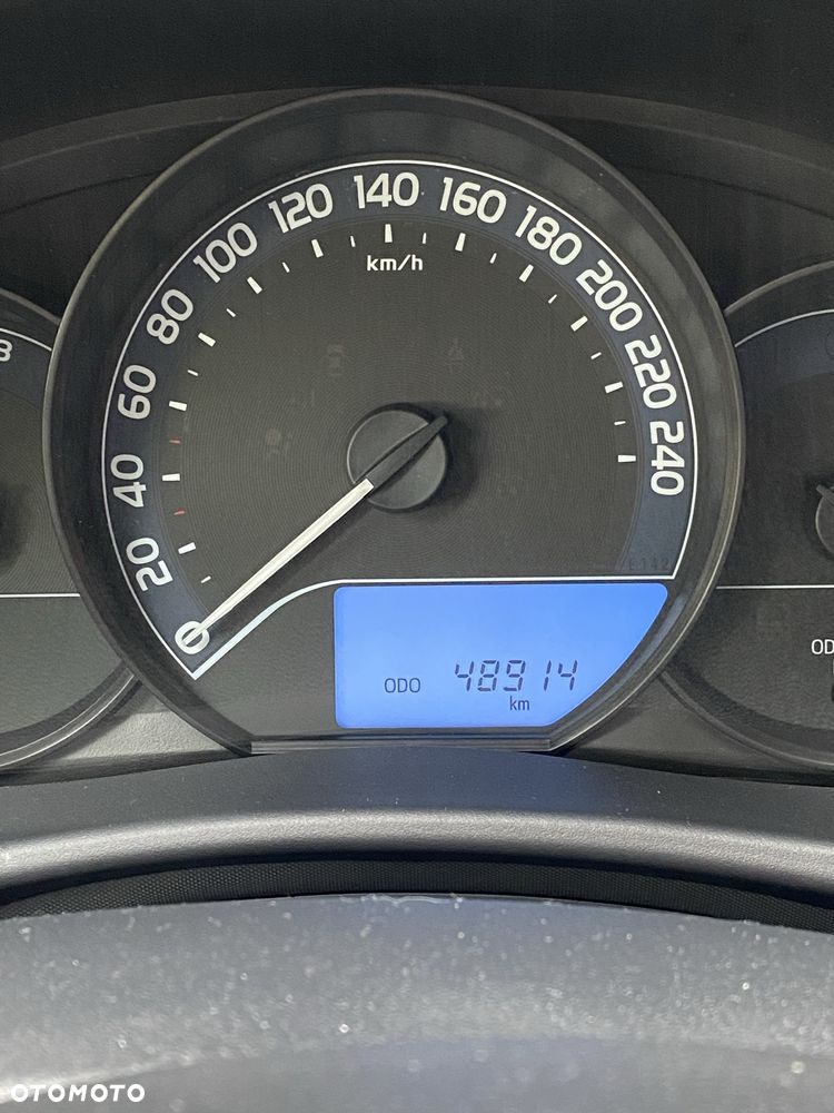 Toyota Auris - 2