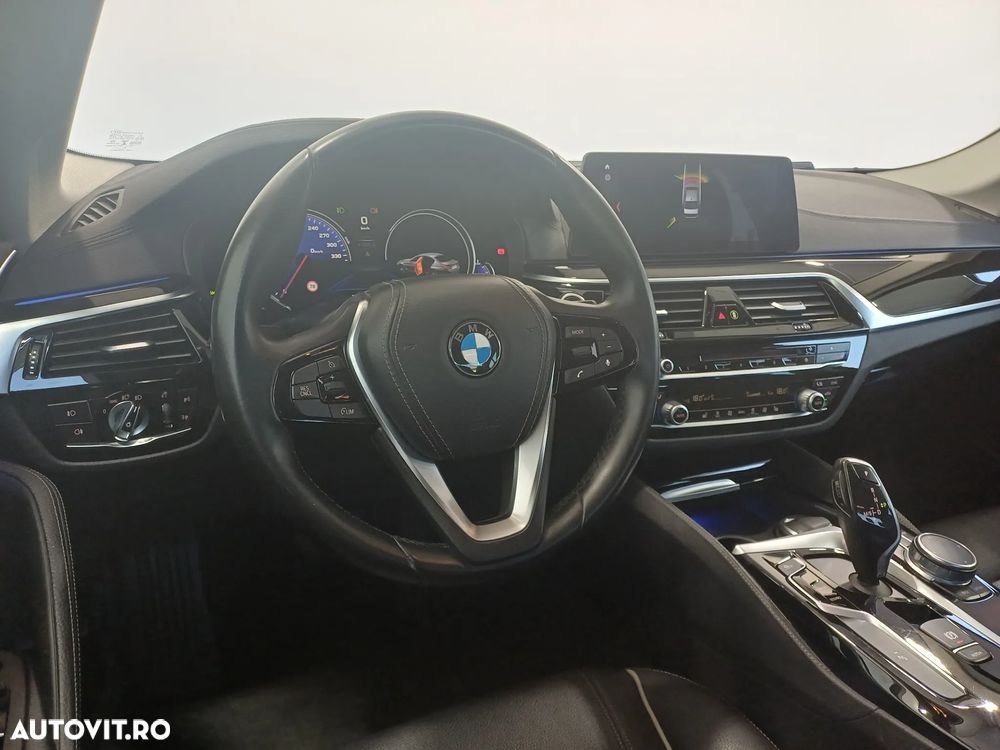 BMW Seria 5 520d xDrive AT - 7