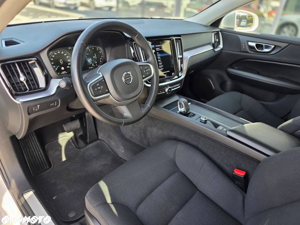 Volvo V60 B3 B Momentum Pro - 16
