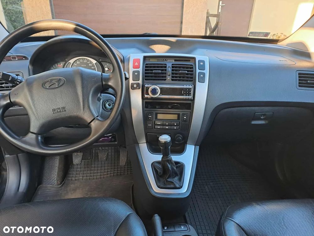 Hyundai Tucson 2.0 Comfort 2WD - 5