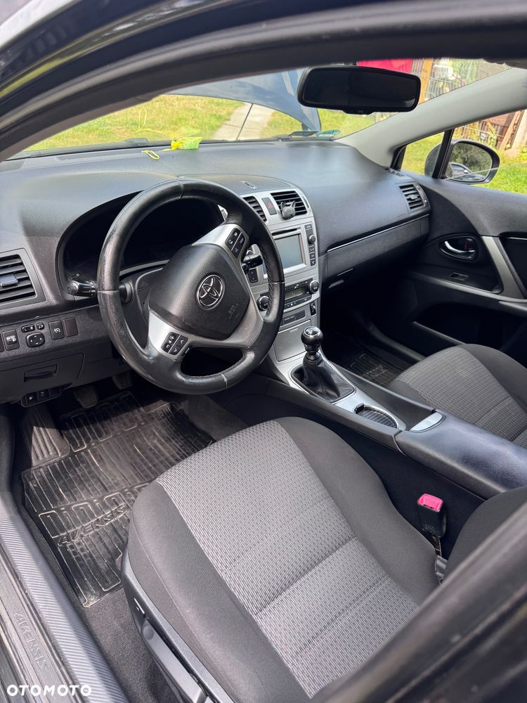 Toyota Avensis 2.0 D-4D Active - 8