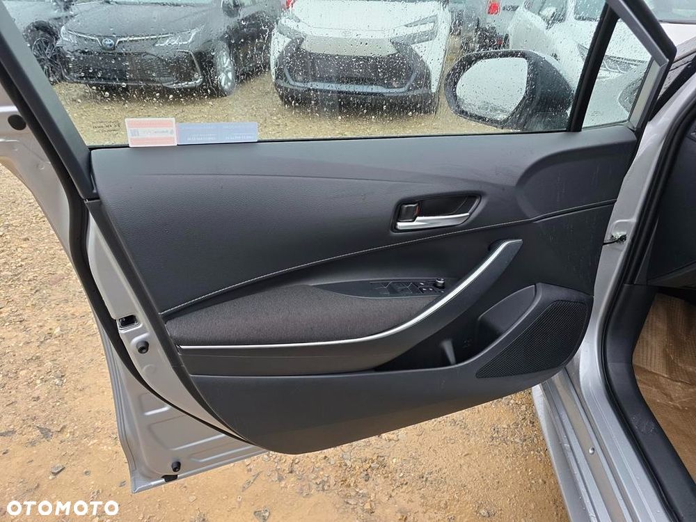 Toyota Corolla 1.8 Hybrid Comfort - 12