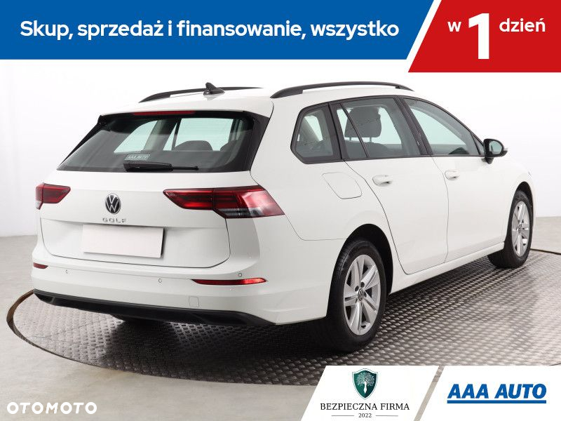 Volkswagen Golf - 6