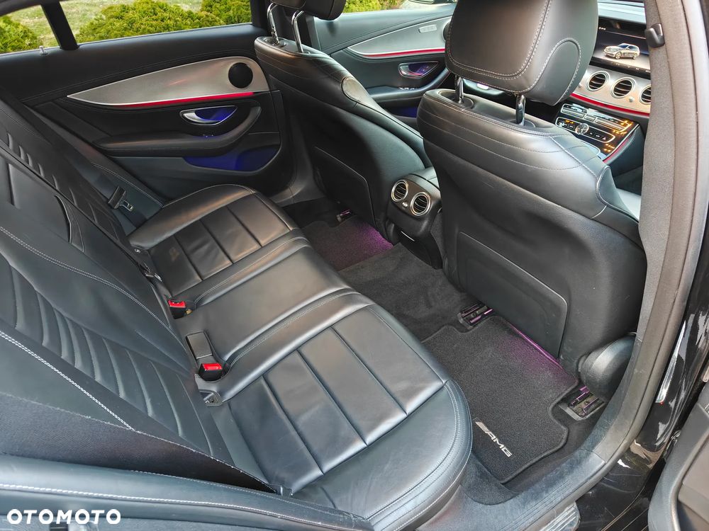 Mercedes-Benz Klasa E 220 d 4Matic 9G-TRONIC AMG Line - 14