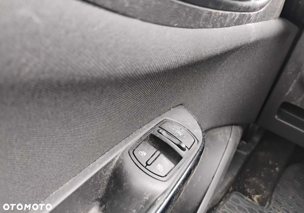 Opel Corsa - 11