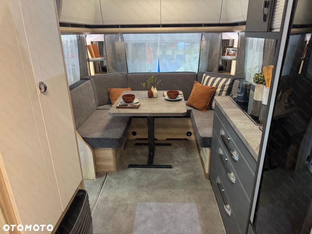 Hobby 460 UFe De Luxe - 8