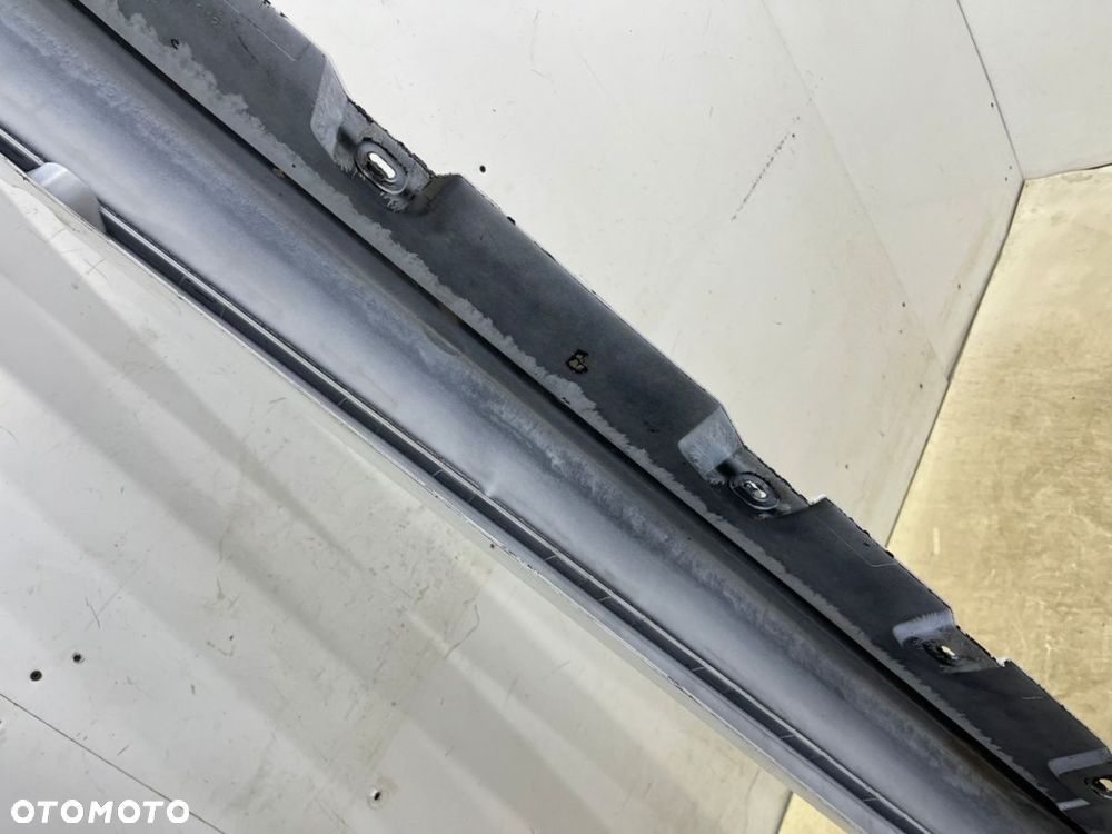 Listwa progowa BMW 5 F10 F11 sedan kombi 10-17r. prawa nakładka progu zewnętrzna kolor Mineralweiss - 14