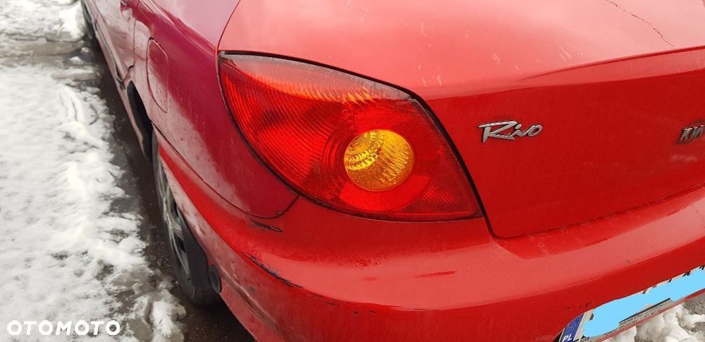 KIA RIO SEDAN 2002 LAMPA TYŁ LEWA