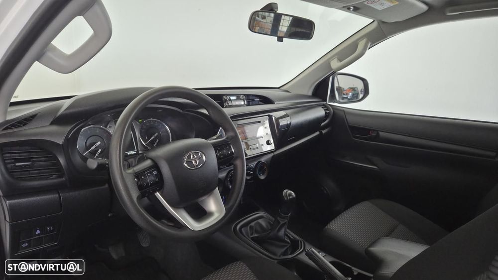 Toyota Hilux VIII Pick-up 2.4 D 4WD - 8