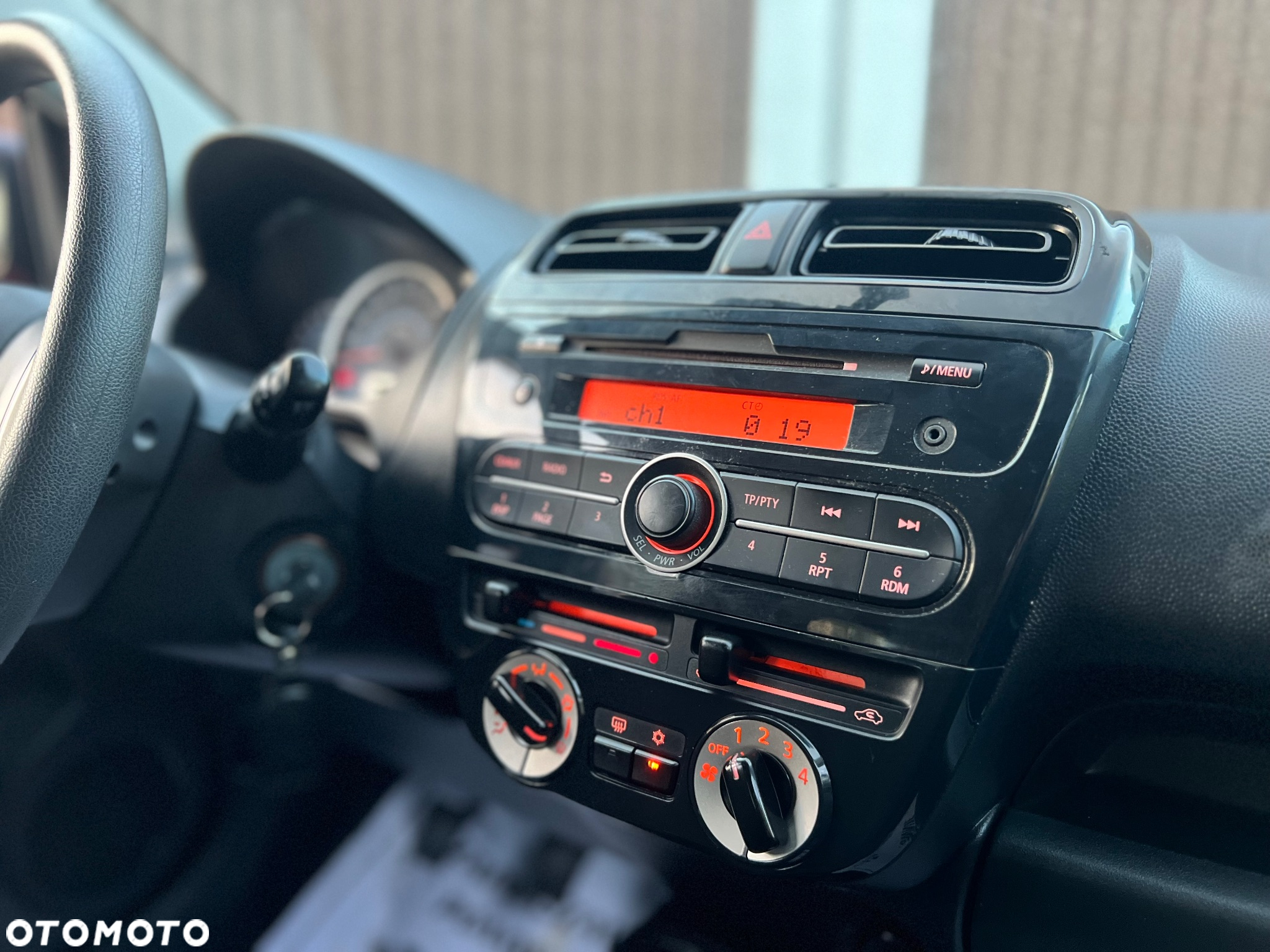 Mitsubishi Space Star 1.0 Active - 12
