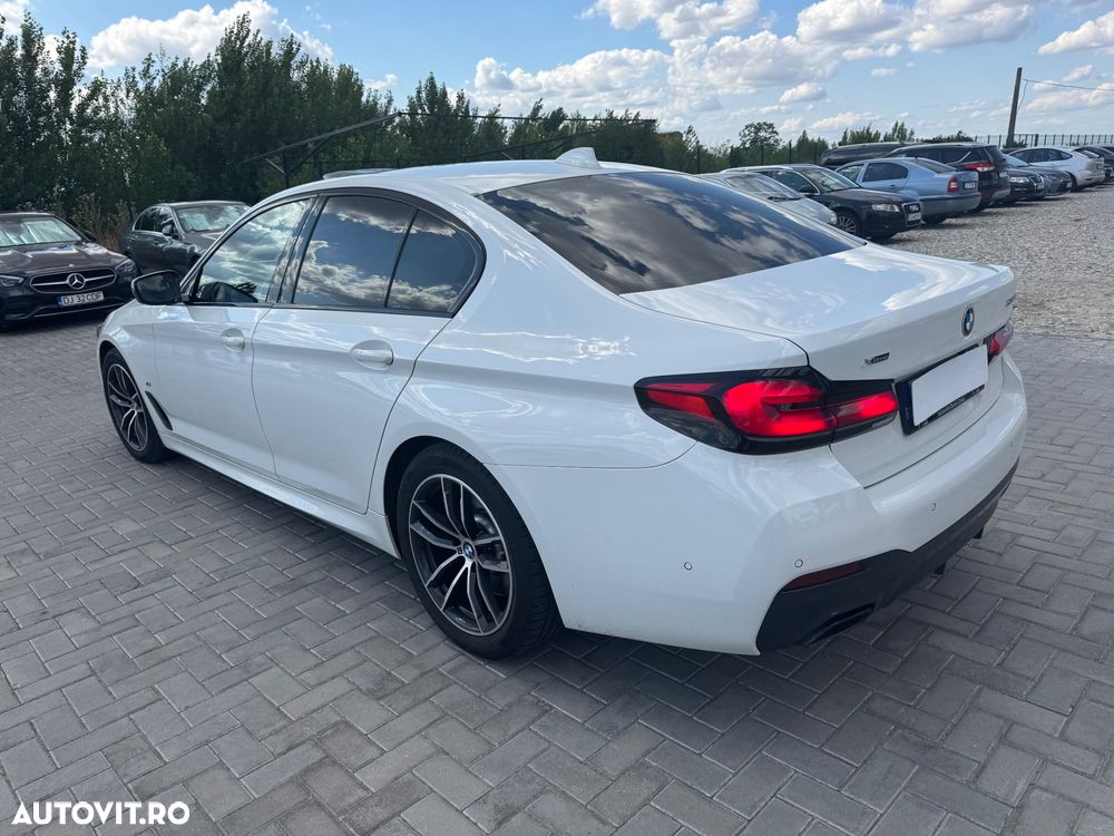 BMW Seria 5 530d xDrive AT MHEV - 16