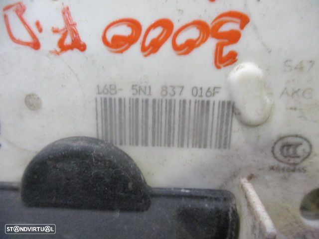 Fecho 5N1837016F SEAT IBIZA 6J 2014 1.2TDI 75CV 3P PRETO F DRT 6 PINOS - 2