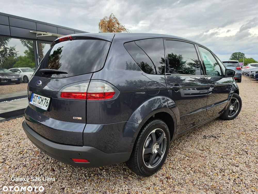 Ford S-Max - 25