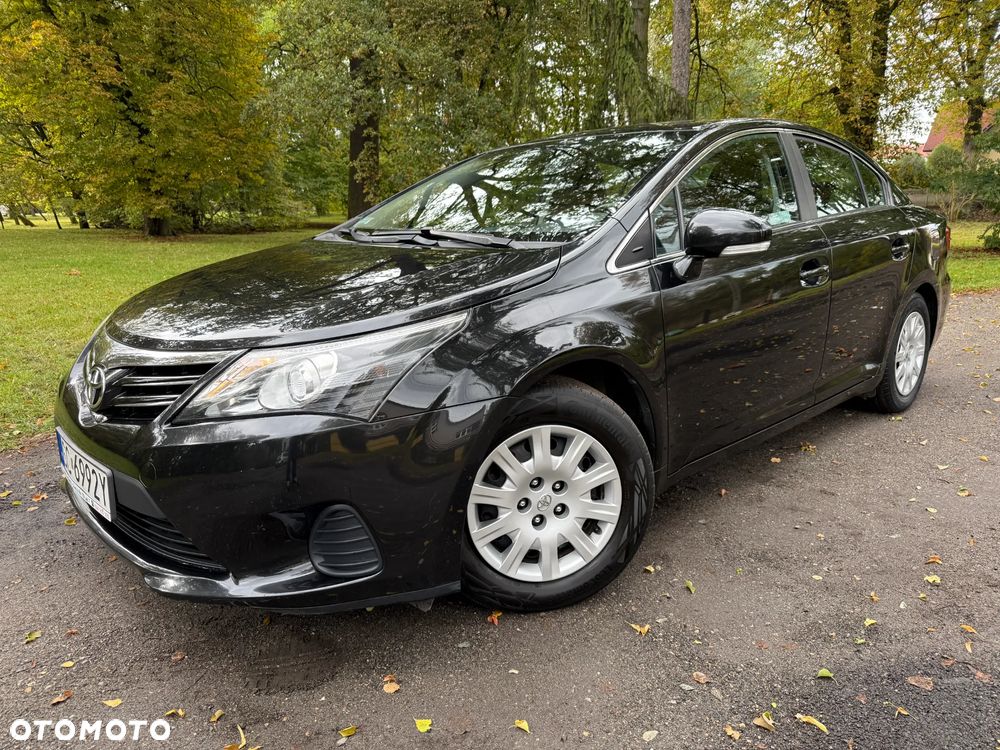 Toyota Avensis 1.6 Luna