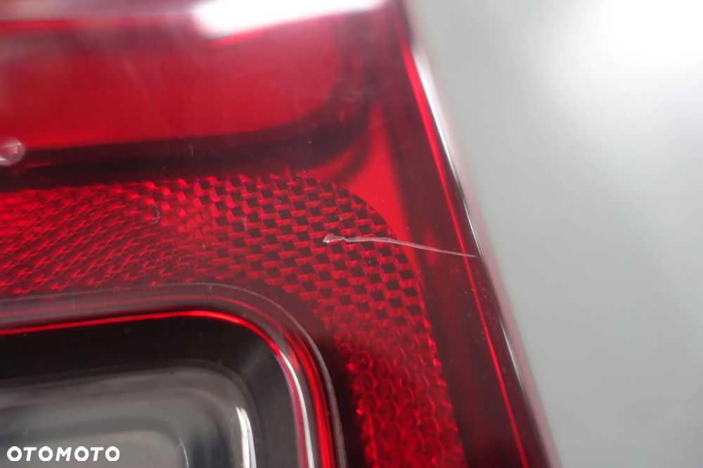 LAMPA TYLNA LEWY PRAWY TYŁ BERLINGO IV COMBO E - 4