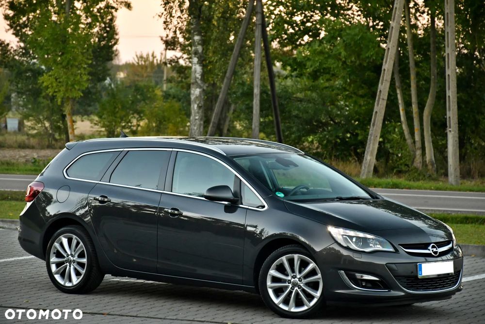 Opel Astra IV 1.4 T Cosmo - 4