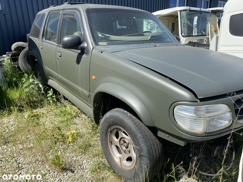 Ford Explorer - 1