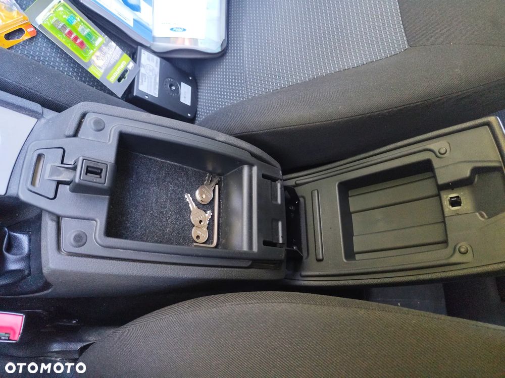 Ford Mondeo 2.0 Ghia - 15