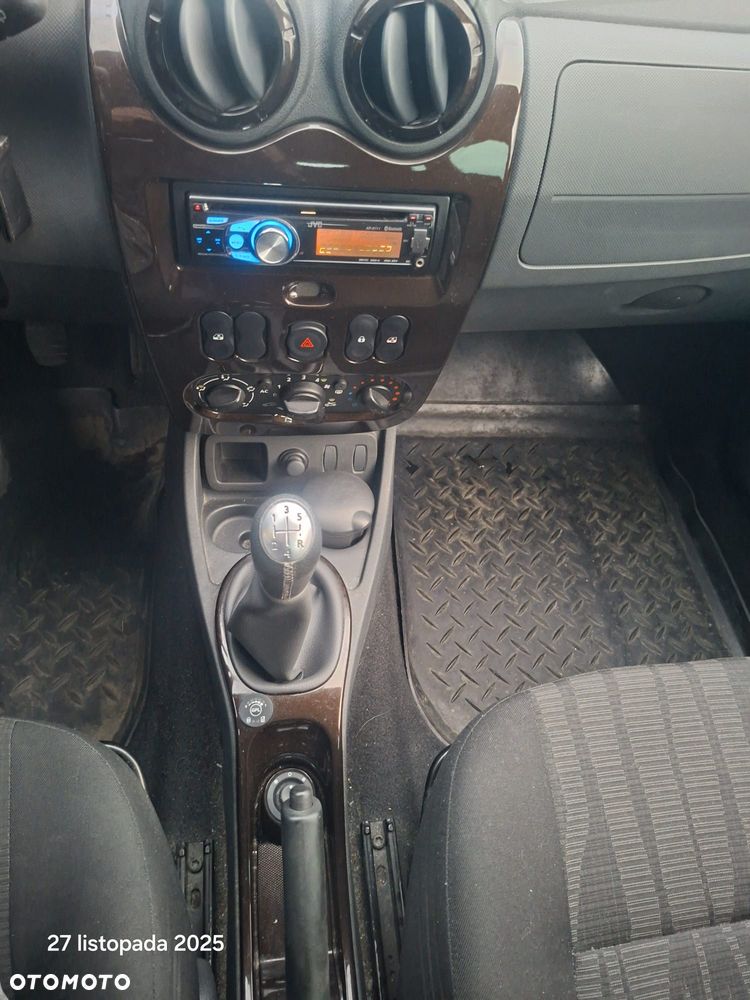 Dacia Duster 1.6 Laureate Euro5 - 14