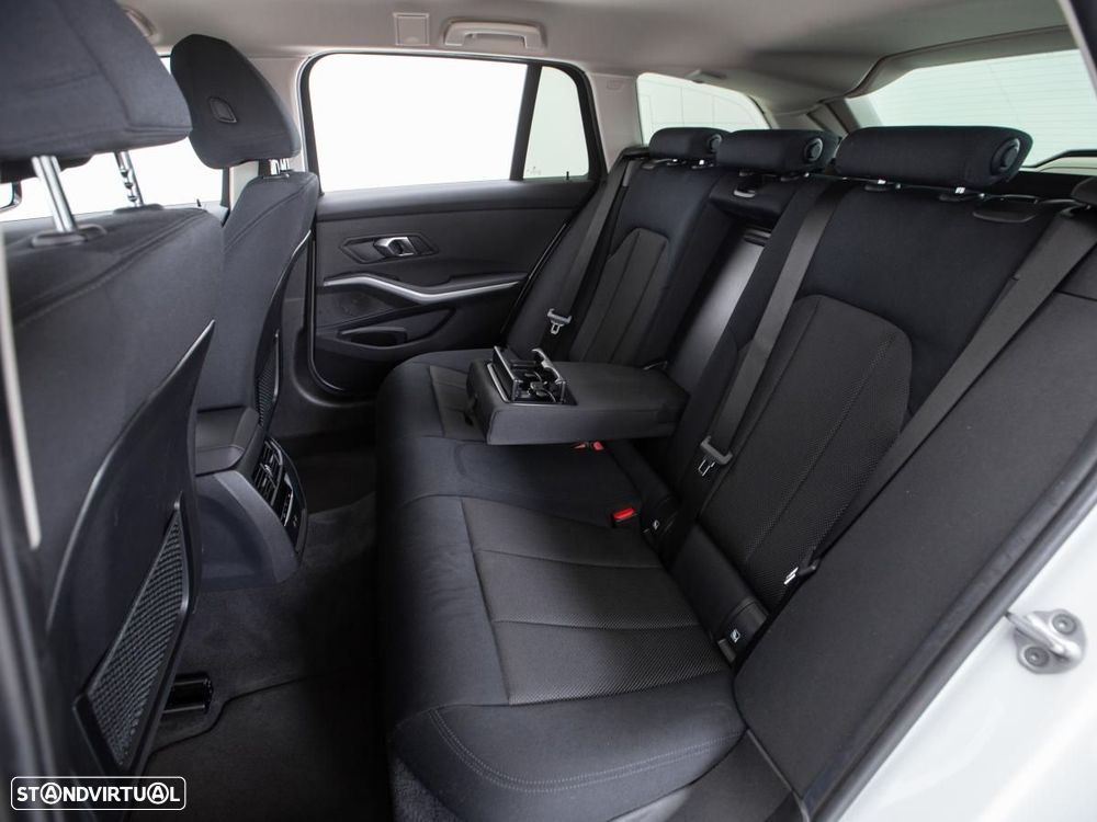 BMW 320 e Pack Essence Auto - 11