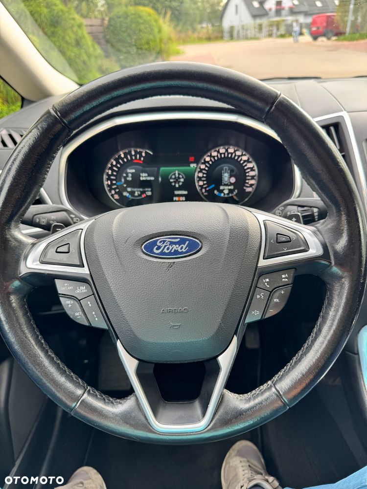 Ford S-Max - 18