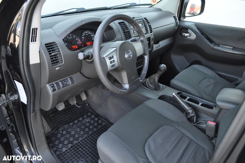 Nissan Navara 2.5 dCi DPF 4X4 Double Cab LE - 19