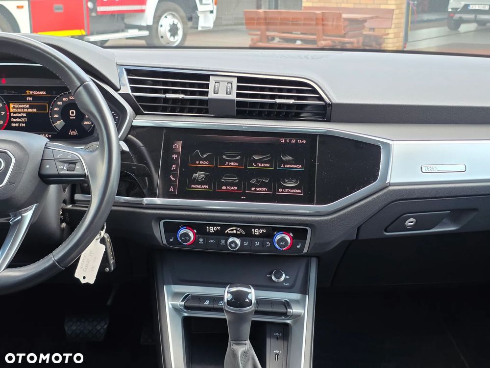 Audi Q3 35 TFSI S tronic - 28
