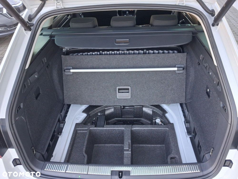 Skoda Superb 2.0 TSI Style DSG - 33
