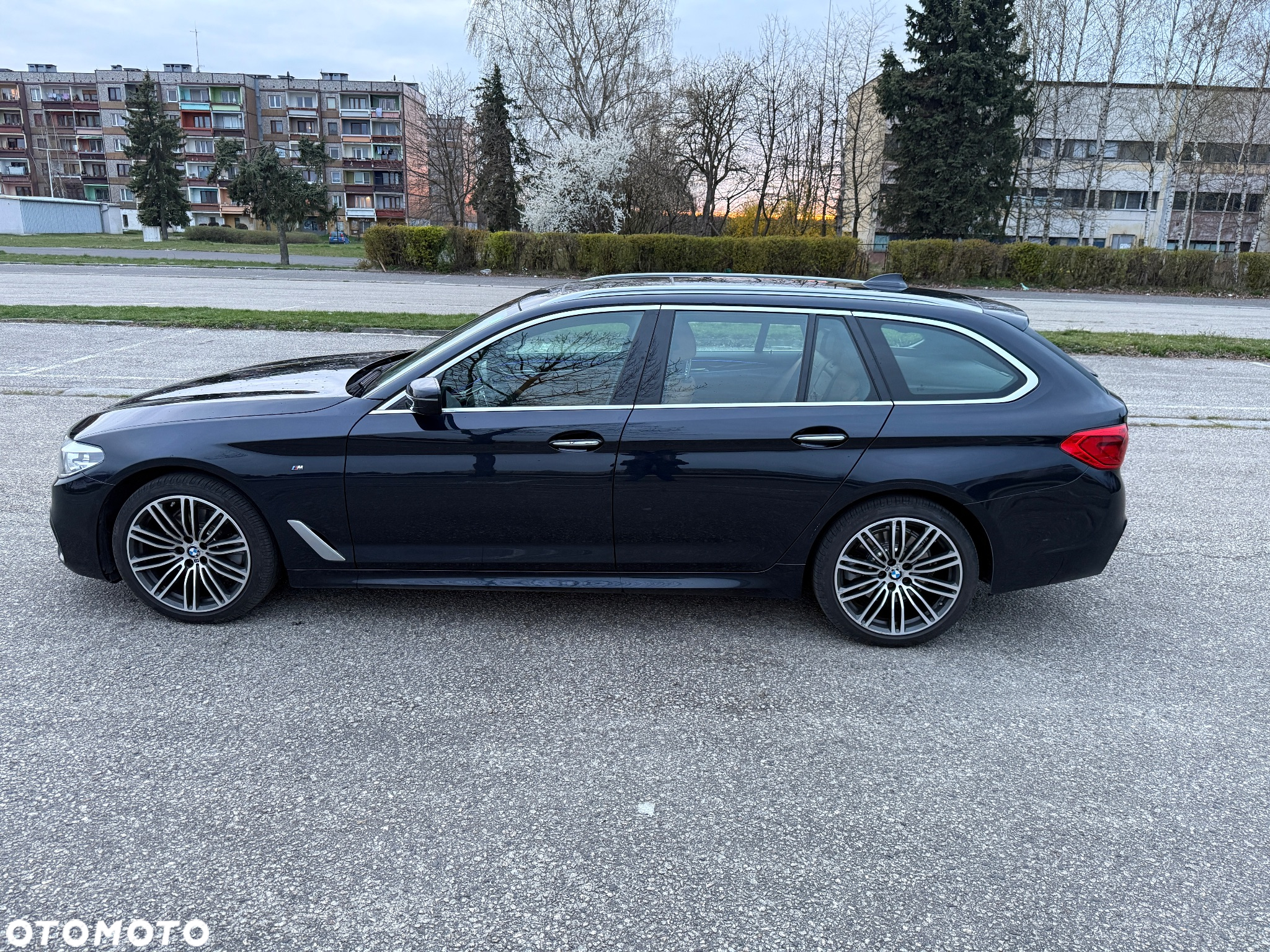 BMW Seria 5 520d xDrive Touring M Sport Edition - 5