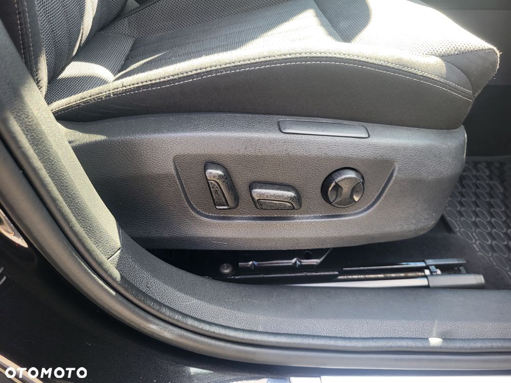 Skoda Superb 2.0 TDI SCR Ambition DSG - 8