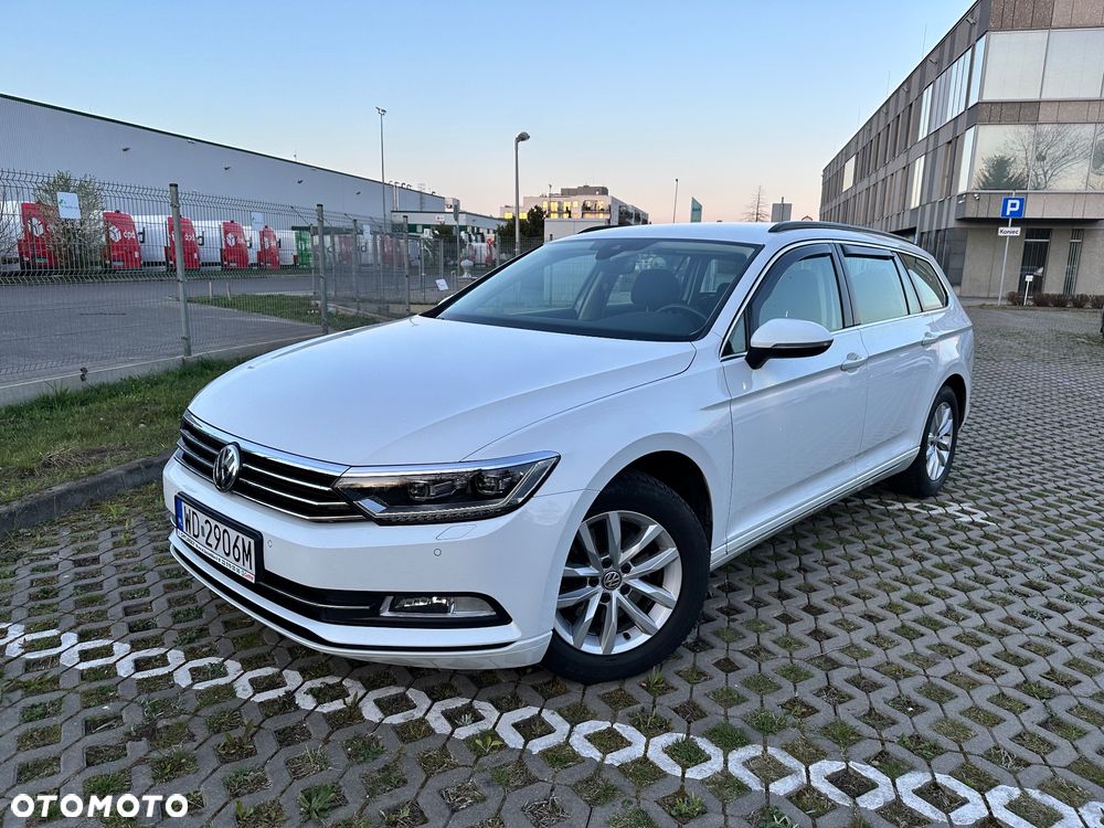 Volkswagen Passat 2.0 TDI SCR Comfortline - 1
