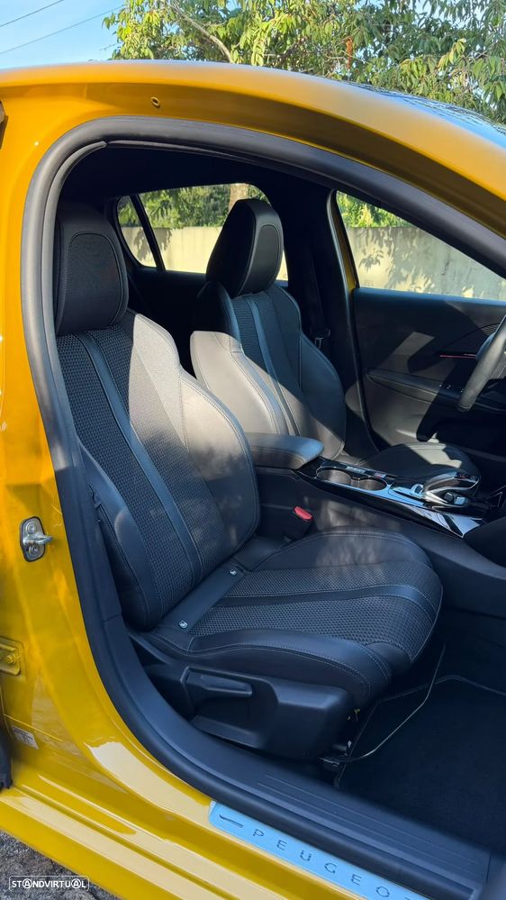 Peugeot 208 1.2 PureTech GT Line EAT8 - 11