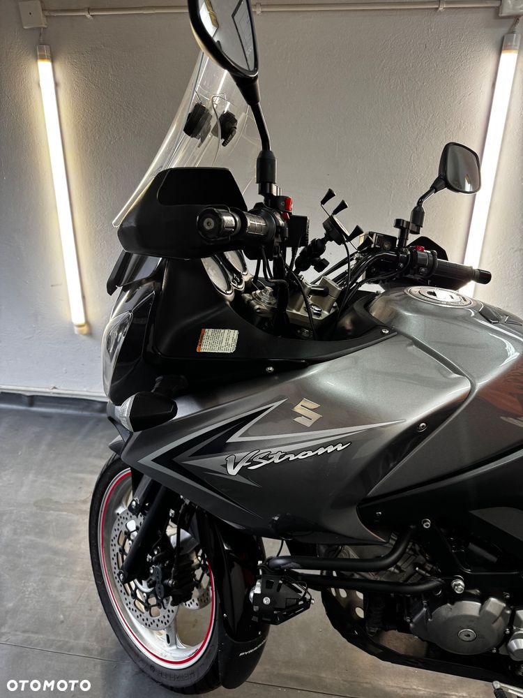 Suzuki V-STROM - 1