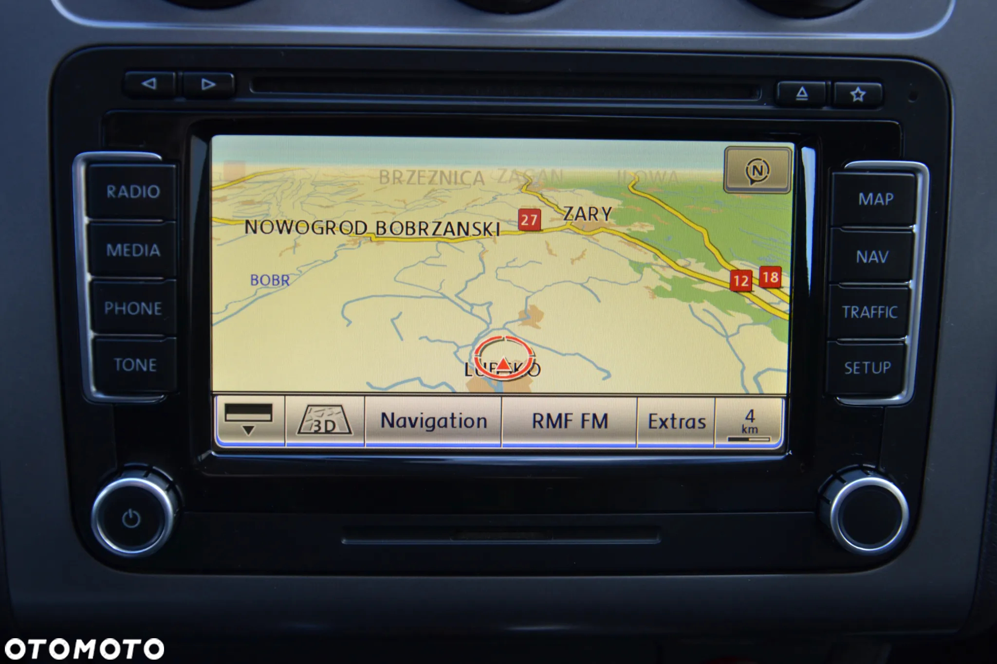 Volkswagen Touran 2.0 TDI DPF Highline DSG - 26