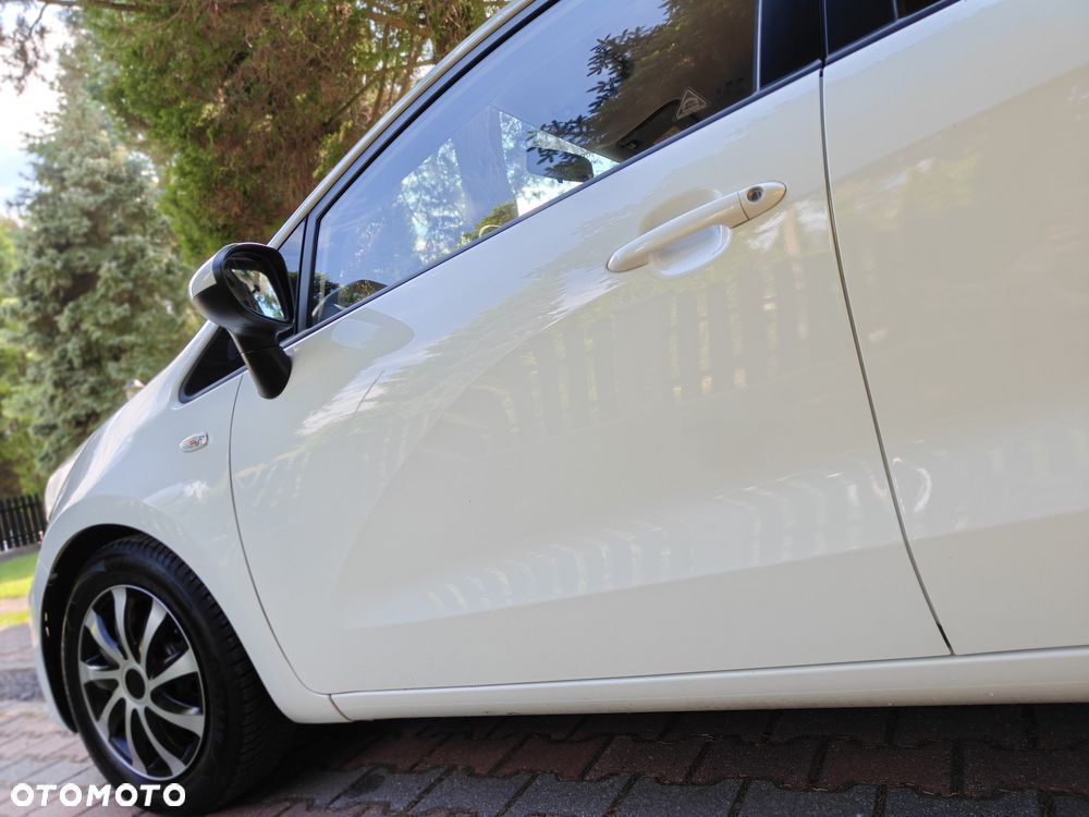 Kia Rio - 13