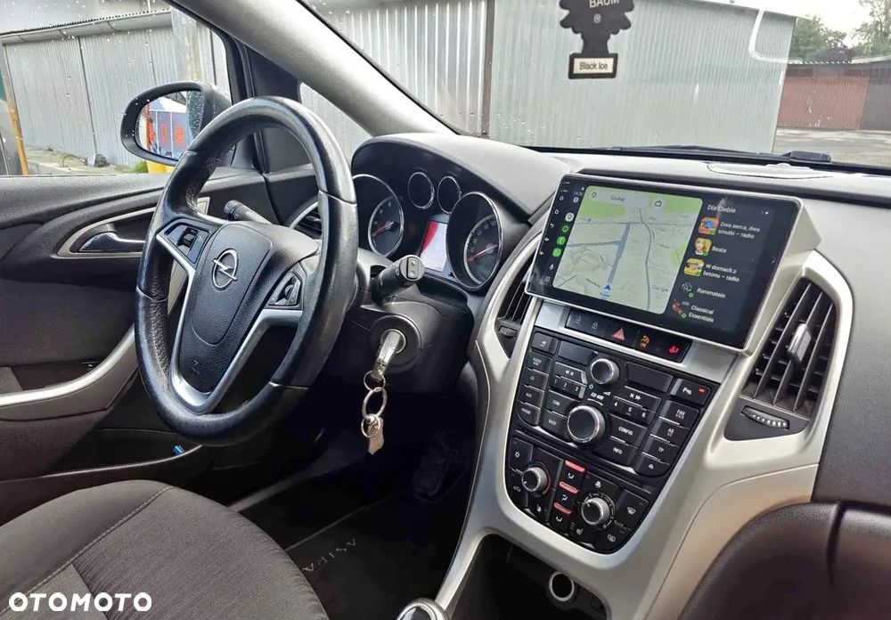 Opel Astra 2011 photo 5