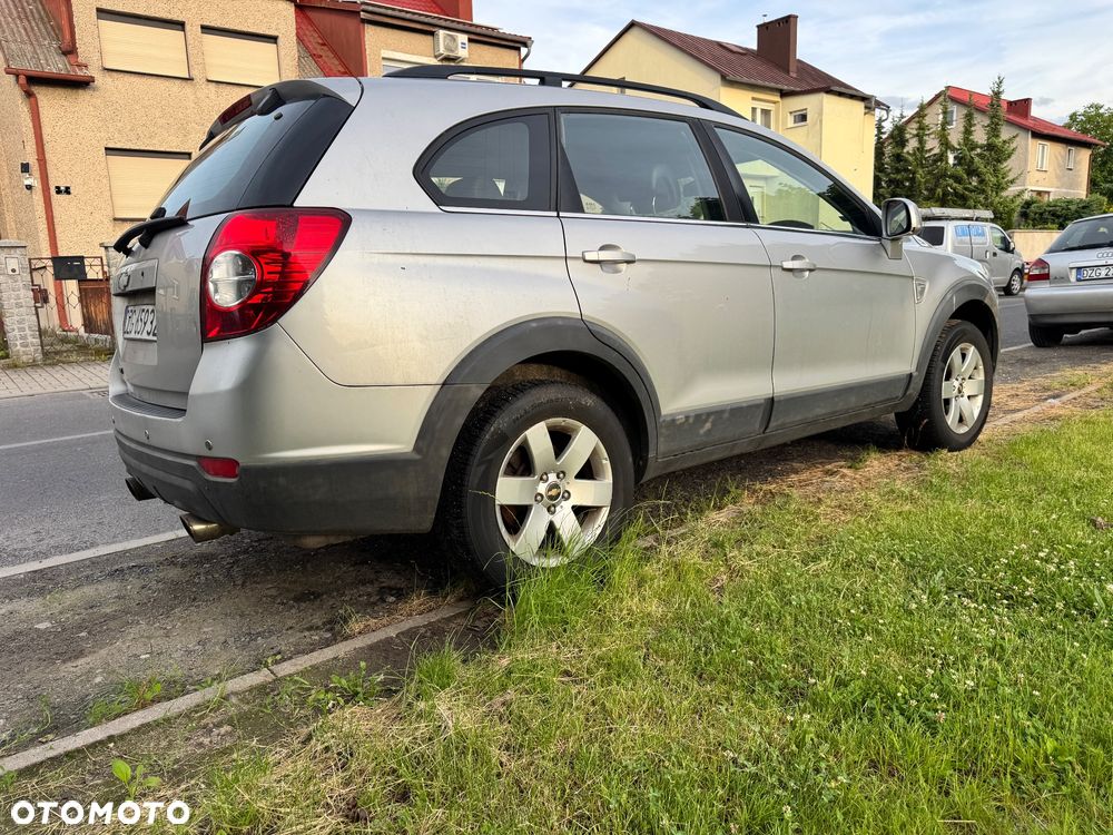 Chevrolet Captiva 2.4 LS - 6