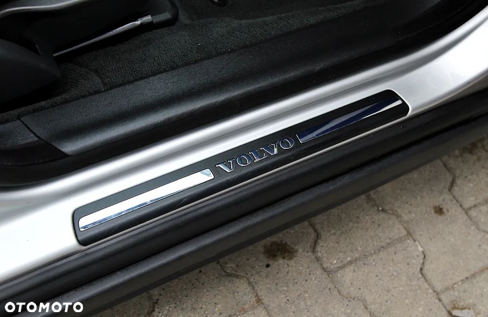 Volvo V70 2.4D Momentum - 21